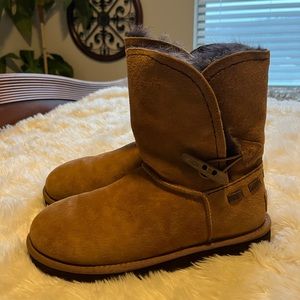 UGG boots… like new… worn only twice